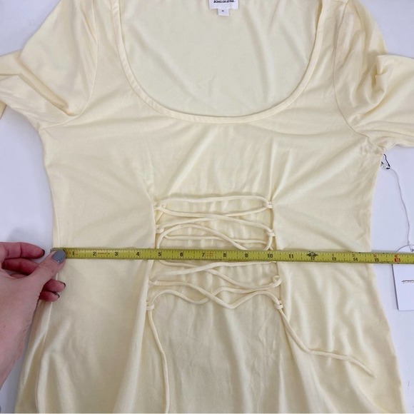 Song of Style Jovi Midi Dress in Mellow Yellow Size M - Picture 8 of 10